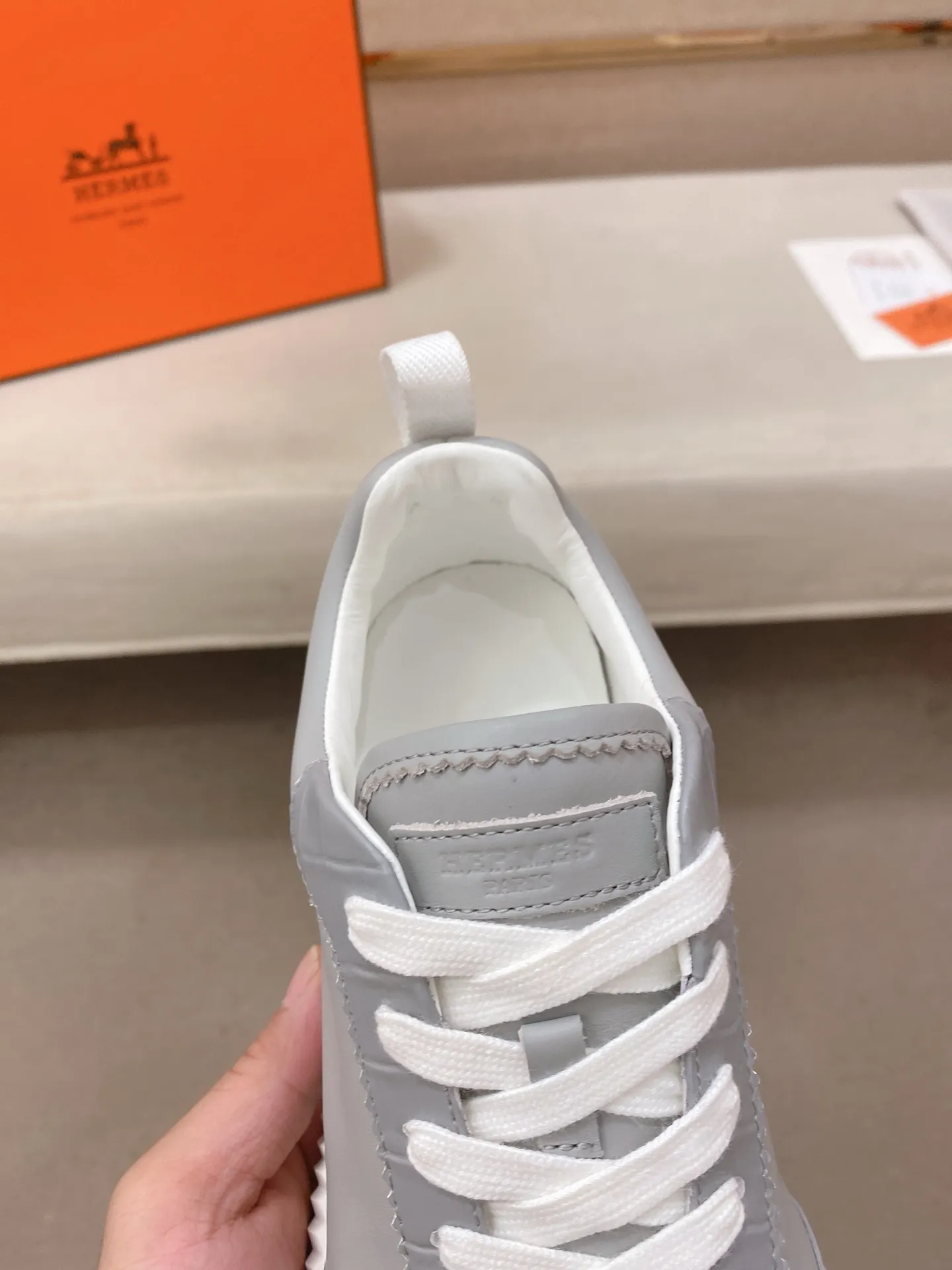Men's clothing and shoes💰: 640💰《HERMES》【Classic Original Version】Hermès; Top 🔝 Purchasing Agency 🔍🔍Men's latest 🇺🇸 counters are on sale simultaneously, original imported from Italy ▲▲First-layer cowhide with suede cowhide ▲▲ (high-end and expensive Qi·Grade) Exquisite workmanship (Italian 🇮🇹Imported water-dyed 🐂cowhide lining) Sole: Original sole provided by the original factory, ⚠️Exclusive double-layer activity·TPR·Rubber·Combined molded outsole; Super·comfortable·wear-resistant·non-slip·environmental protection The real thing is more beautiful if you take the real thing (high quality, follow the order), you can enter and exit the counter at will * Code number: 39·40·41·42·43·44# (can be customized 38.45.46.)